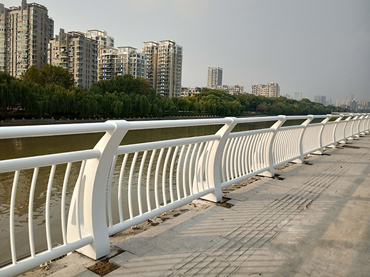 云南昆明河道景观护栏